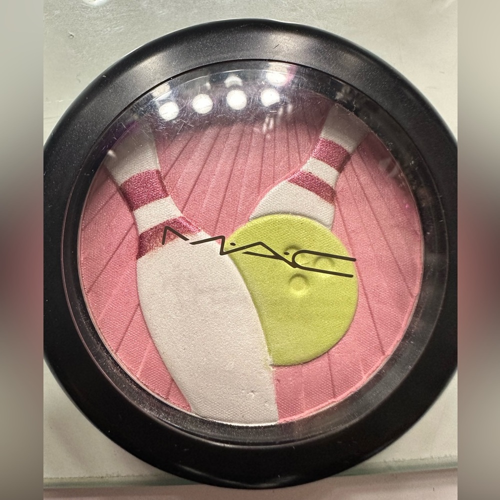 Mac cosmetics limited edition pearlmatte face powder